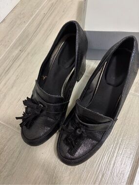 Kenneth Cole Black Tassel heels for Women - Classic Slip-On Style